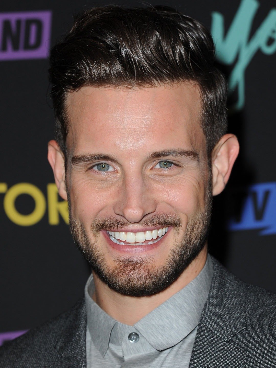 How tall is Nico Tortorella?